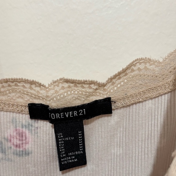 Forever 21 floral tank size medium - Picture 3 of 4